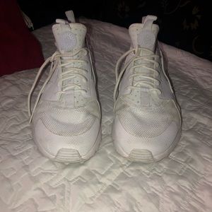 All white Nike Huaraches